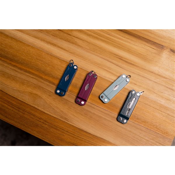 Multitool Leatherman Micra Cherry